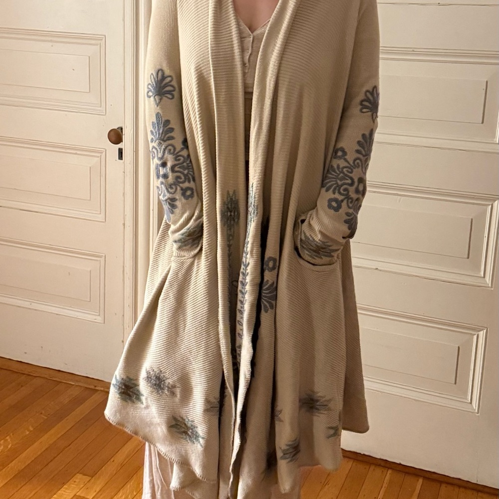 Embroidered beige & blue duster. BIYA for Johnny Was. S women's.Pockets ! - Picture 11 of 12
